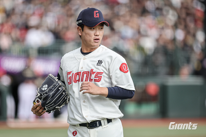 벌써 14경기? 등판횟수 1위, 사령탑도 안다 "2이닝도 가능하지만…" …