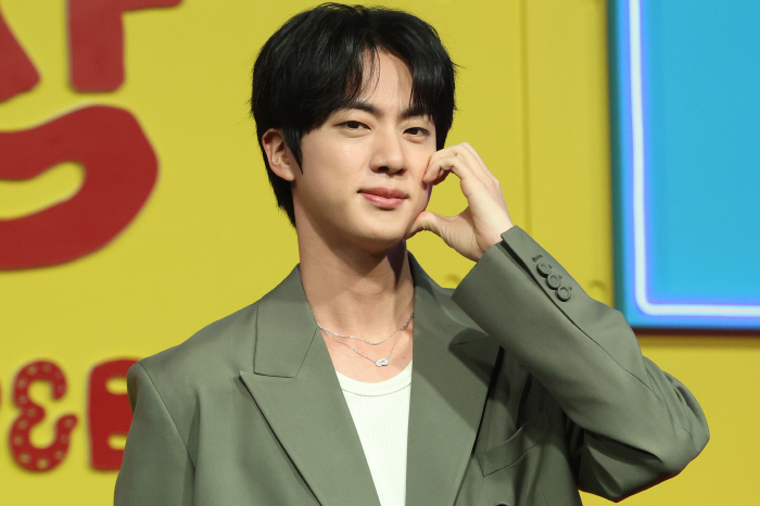 '대환장 기안장' BTS 진 "기안84, 군 전역 전부터 내 알고리즘 점령"