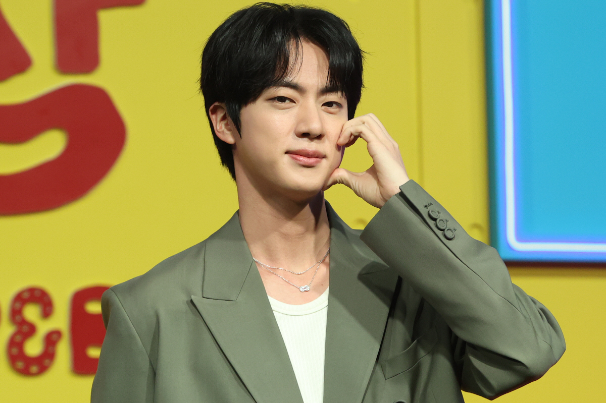 '대환장 기안장' BTS 진 "기안84, 군 전역 전부터 내 알고리즘 점…