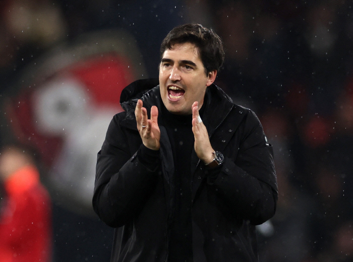 '토트넘 감독 싫습니다' EPL 신흥 명장 거절...레비 회장 '포스테코…