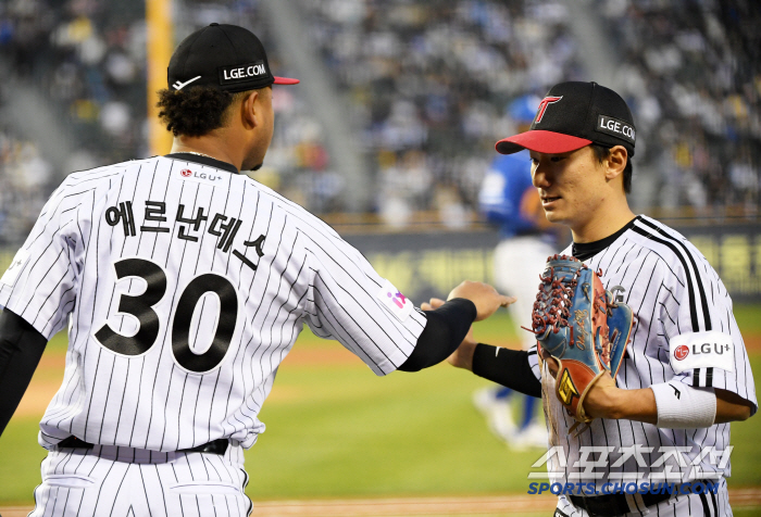 'LG 마운드 진짜 미쳤다.''엘동원'-김진성-박명근-장현식, 팀 노히트…