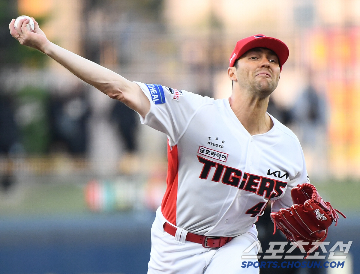 '1홈런 1타점? 저 연봉 4억 타자에요' 최원준 벼락포, 악재 가득 K…