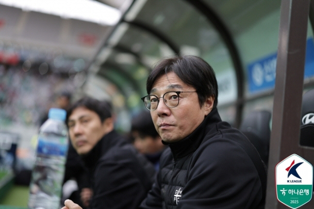 '예상치 못한 4명 동반 입대' 6월 걱정에 벌써부터 머리 아픈 '황새'
