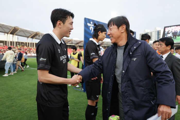 [오피셜]"父子가 한 팀에" 성남, '레전드' 신태용 비상근 단장 선임……