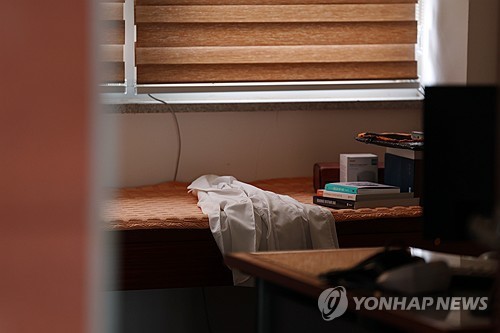 "의대생 90% 이상, 복무기간 2년으로 줄면 공보의·군의관 희망"