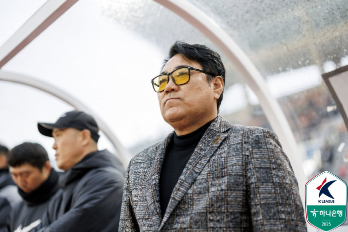 파란색만 보면 피끓는 차두리 감독, 마침내 수원 만난다...'유일 무패'…