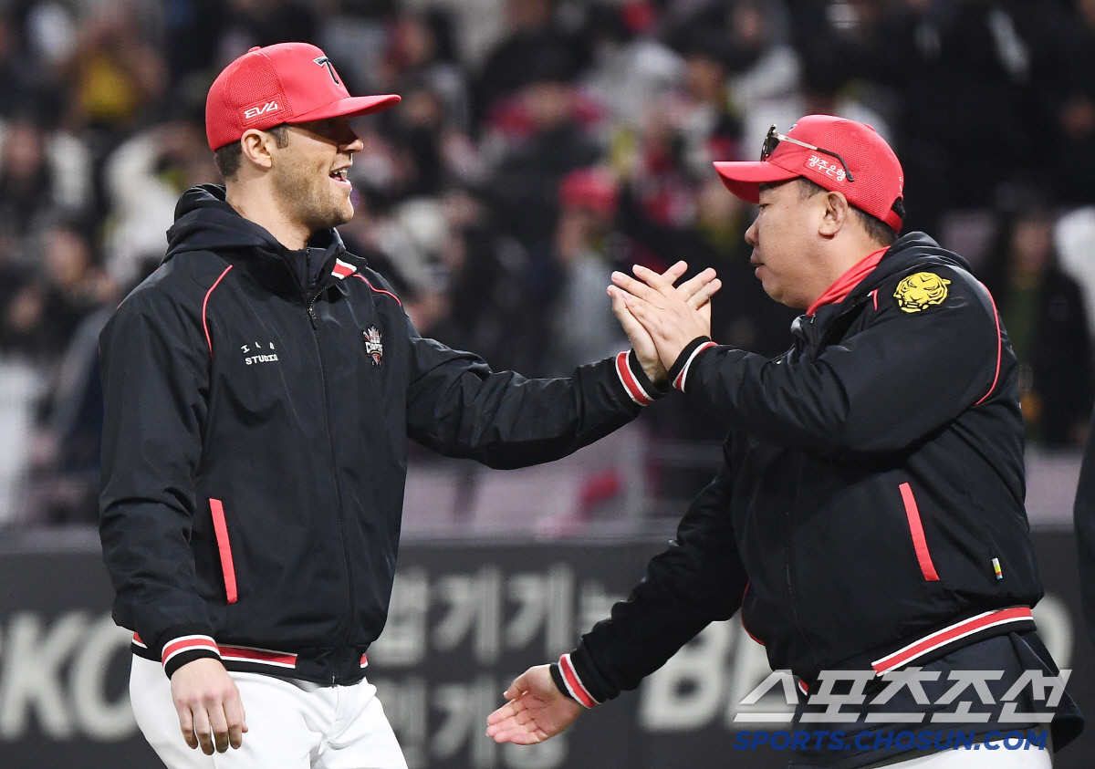 '현실이 아닌 것 같다' 꿈의 ERA 0.29...네일은 어떻게 '선동열…