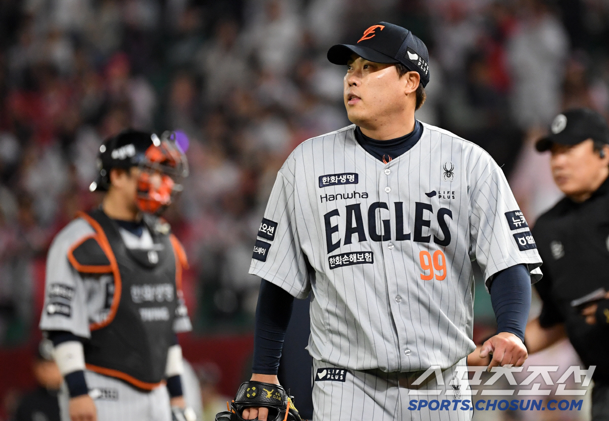 '파죽의 4연승' 한화, SSG 3연전 스윕…13일만에 승률 0.273 …