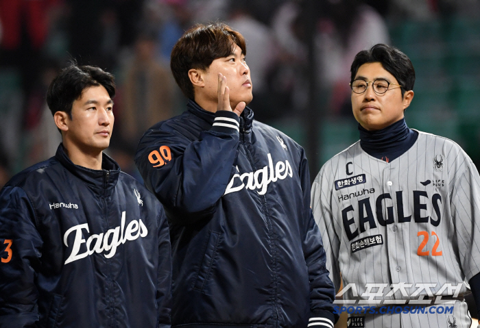 '류현진 특급 도우미 등장' 미운 오리에서 복덩이로 거듭난 플로리얼...…