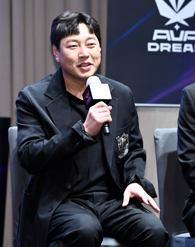 “BTS 지민·이수근 금전 피해” 개그맨 이진호, 불법 도박 혐의로 검찰 송치