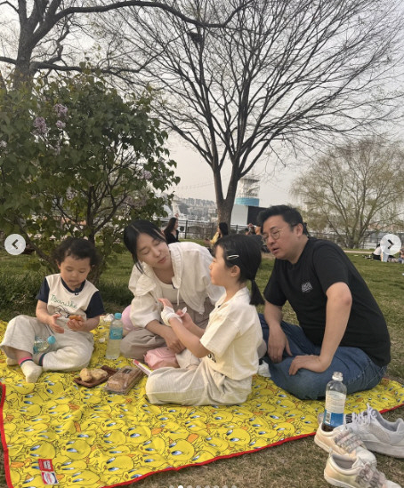 이지혜, 딸 1200만 원 사립초 보내는데 "적응 힘들어해"…결국 가족 …