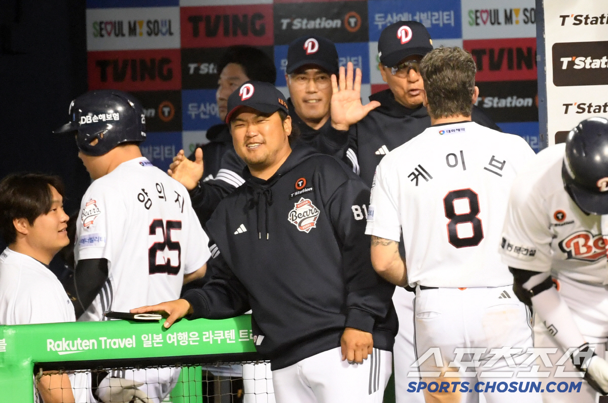 11안타 폭발! 두산, 김선빈 다쳐 우울한 KIA에 7-1 승리. 2연승…
