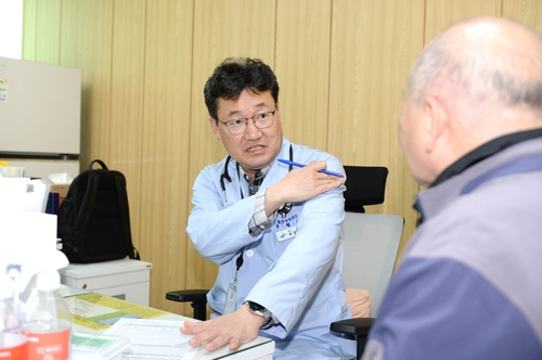 코로나19 겪은 신경외과 전문의, 광주전남 1호 역학조사관 맡아