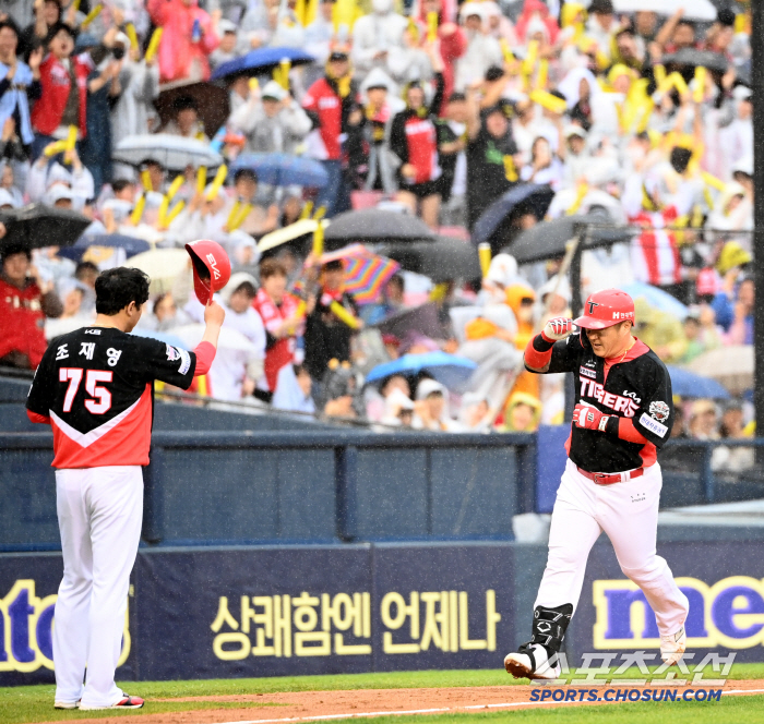 42세 최형우 괴력! 시속 171km 미사일 쐈다 → 잠실 센터 넘긴 133m 초대형 아치