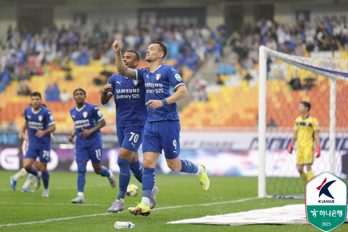 일류첸코-브루노 실바-세라핌 다 터진 수원, 화성에 3-1 대승 '4위 …