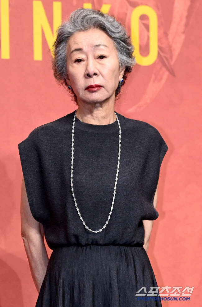 윤여정, 아들 커밍아웃 최초 고백 "뉴욕서 결혼식" [SC이슈]