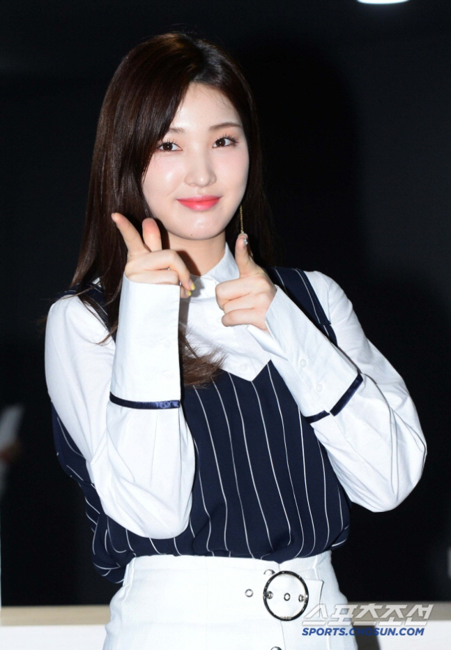 '양육권 전쟁' 율희 "삼남매 버린 적 없다, 사랑해주는 부모 있어" (…