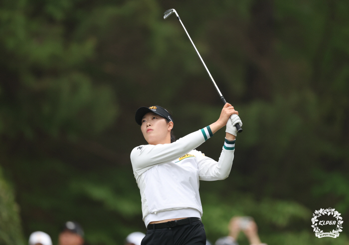 역대급 우승경쟁, KLPGA 최장코스를 지배한 '장타왕' 방신실, "좋은…
