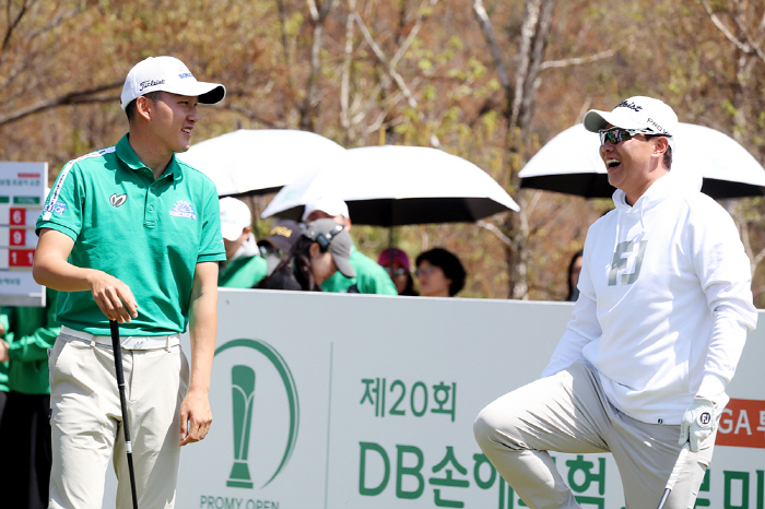 역대급 우승경쟁, KLPGA 최장코스를 지배한 '장타왕' 방신실, "좋은…