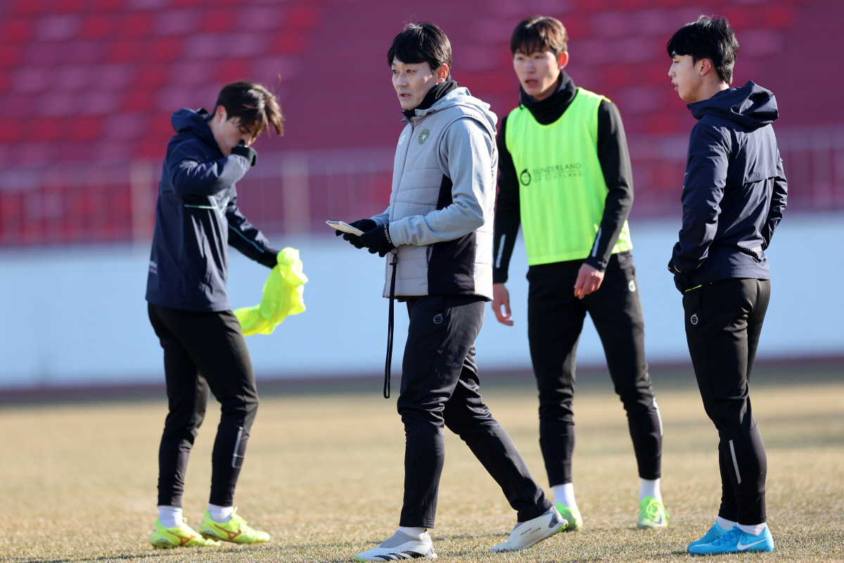 서동원 대구 대행, 전북전 앞두고 '선수단 영화 단관' 택한 이유는[전주…