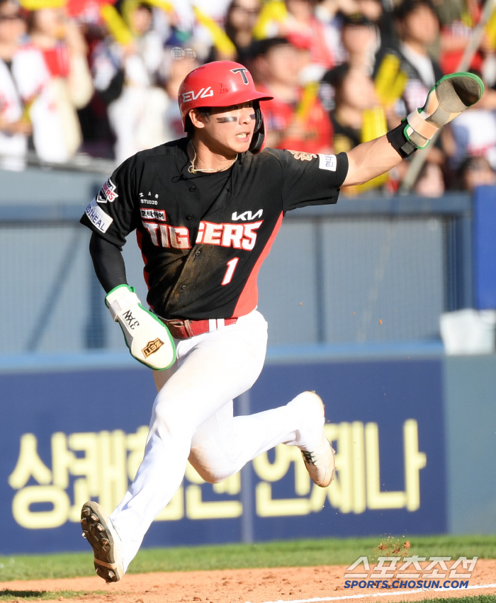 '4안타+번뜩이는 재치' KBO 최고 포수 양의지 허 찌른 홈 쇄도...…