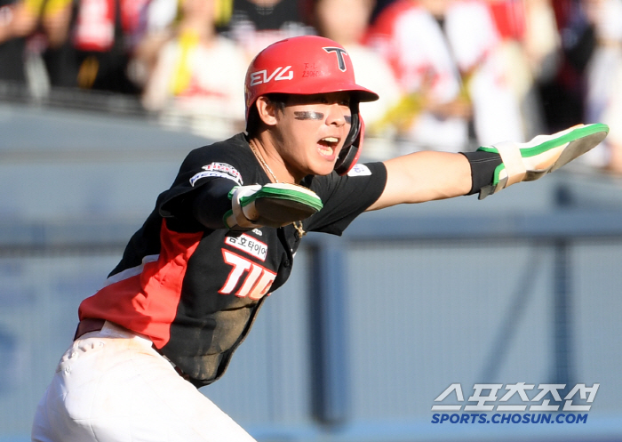 '4안타+번뜩이는 재치' KBO 최고 포수 양의지 허 찌른 홈 쇄도...…
