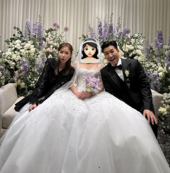 김종민 '억' 소리 나는 결혼식, '11세 연하♥' 아내 공개…이효리·신지→H.O.T·젝키 레전드 총출동[종합]