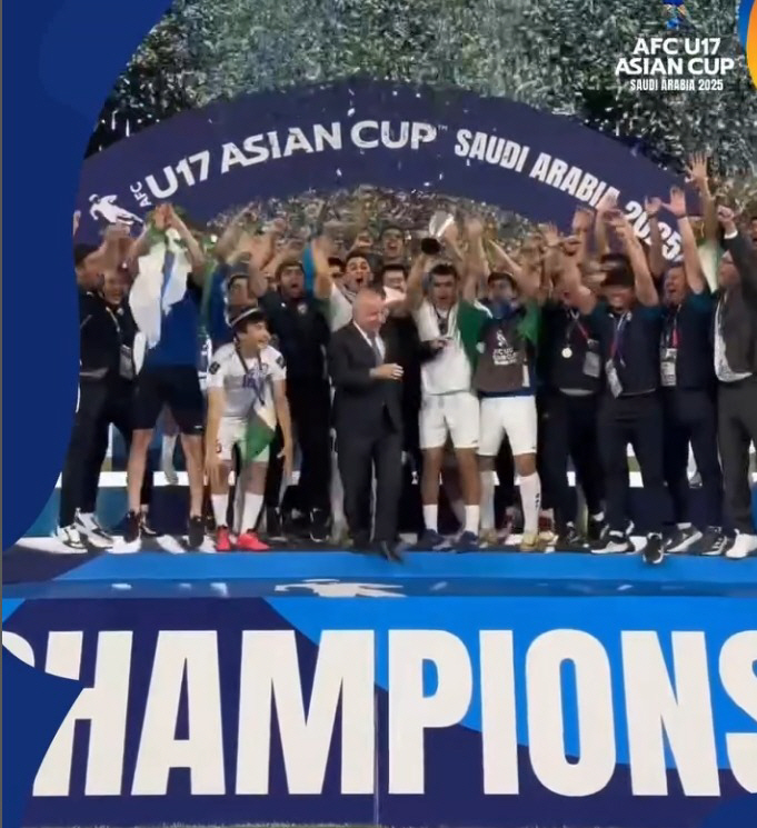 '중동 주심 편들기?' 9명이 11명을 이겼다…우즈벡, 日→韓 꺾은 개최국 사우디 2-0 격침…U-17 아시안컵 '기적의 우승'
