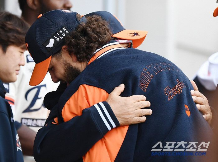 '현실 맞나' 24년만의 7연속 선발승보다 무섭다, 한화 1점대 철벽 불…
