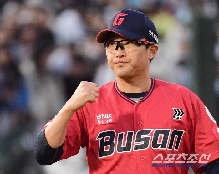삼성마저 넘었다! 8승2패 '파죽지세' 거인군단 이끈 명장의 힘, 이제 …
