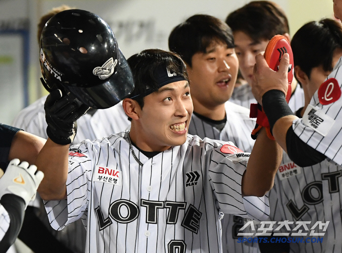 삼성마저 넘었다! 8승2패 '파죽지세' 거인군단 이끈 명장의 힘, 이제 …