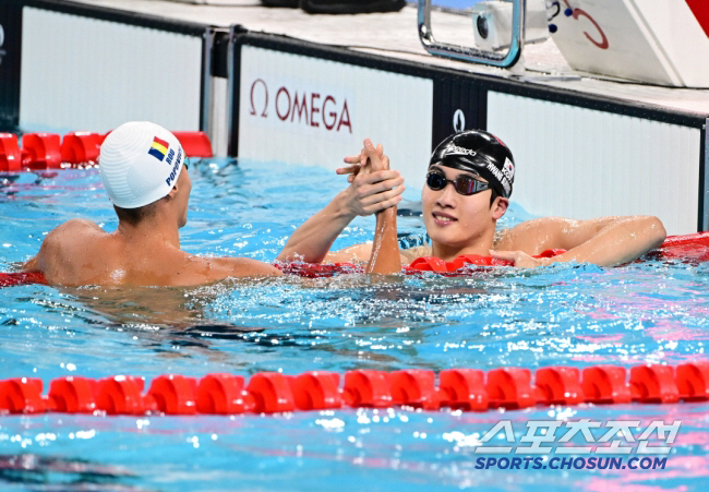 "英가이X스콧 동시 터치패드" '디펜딩챔프'황선우의 자유형200m,올 세…