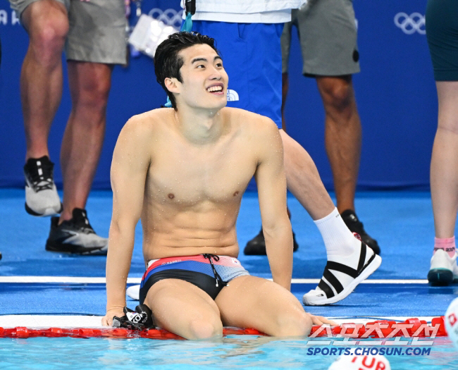"英가이X스콧 동시 터치패드" '디펜딩챔프'황선우의 자유형200m,올 세…