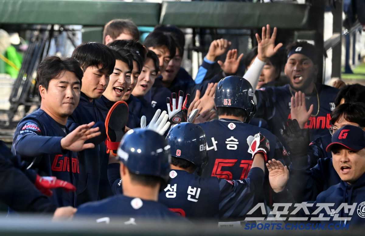 '작년 7개 → 벌써 5개 쾅!' 이대호 이후 첫 거포 1루수 탄생?…현…