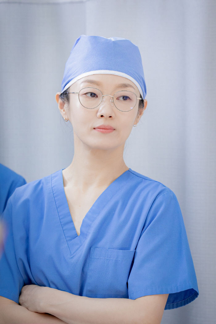 [SC줌人] '언슬전' 숨은 주인공은 이봉련..정경호·유연석·전미도 합쳐놓은 퍼펙트 닥터 '완벽 소화'
