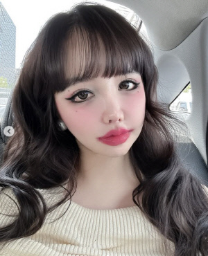박봄 실물 보니..비현실 인형 비주얼 놀라워