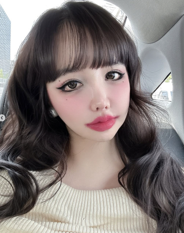 박봄, 번진 입술·아이라인까지…"필터 NO" 해명 후 또 달라진 모습 '…