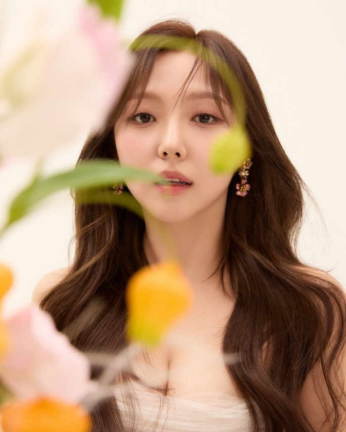 [단독]미쓰에이 민, 6월 결혼 소감…"예비신랑, 오랜시간 지켜준 소중한…