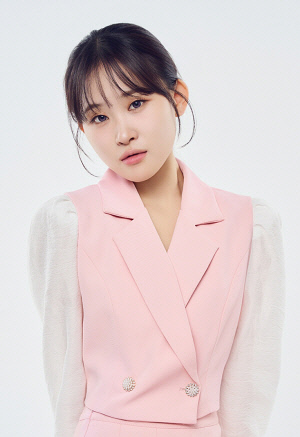 '16세' 김다현 73회 비방한 58세 男, 집행유예 2년 