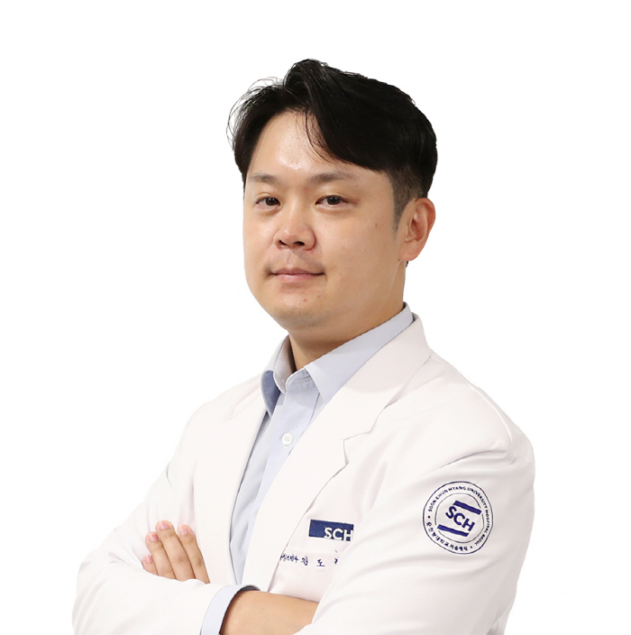 아이 목·겨드랑이가 때처럼 검은 피부, '흑색가시세포증' 의심