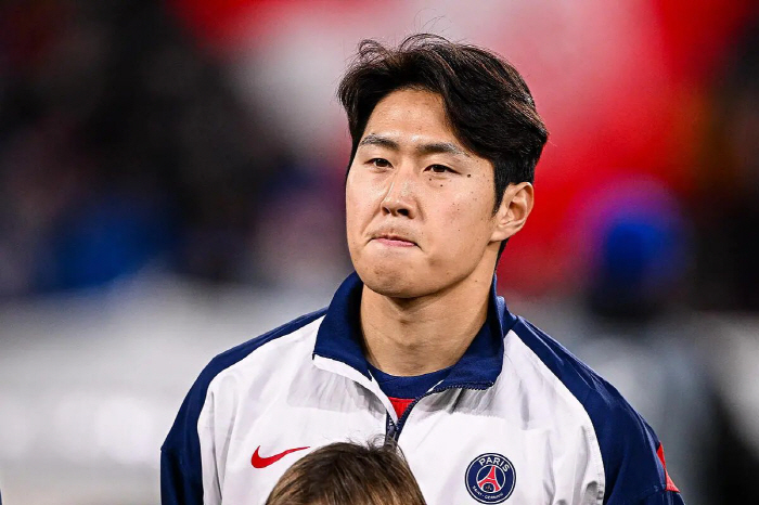 충격! '한국축구 최고재능 무너진다'. 이강인 망가질 위기, 엔리케 PSG 감독 '강인, 수미로 쓰겠다'