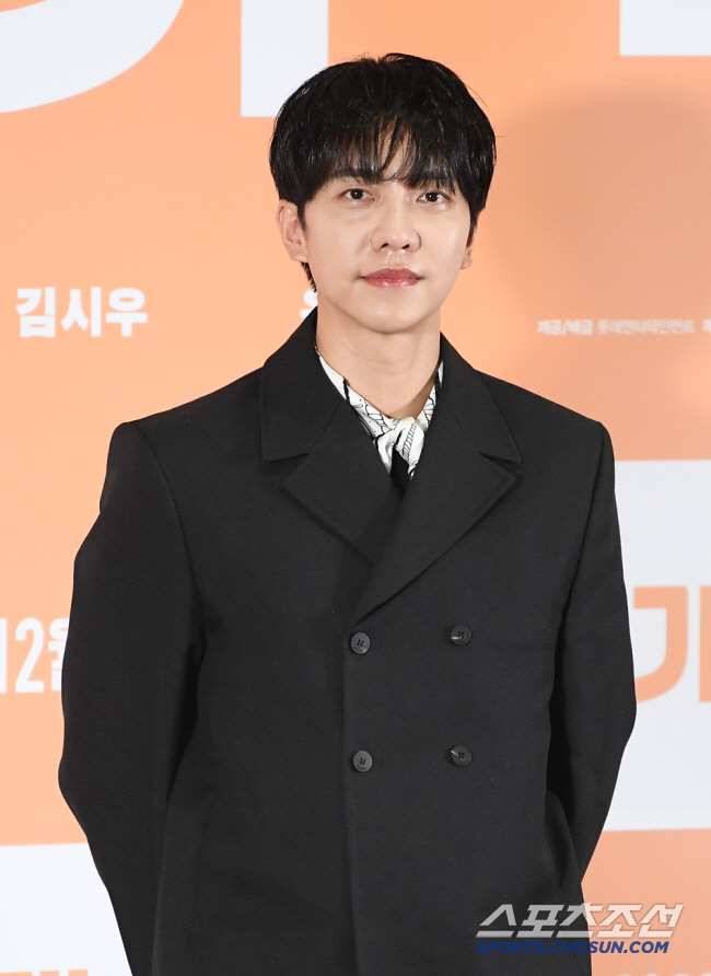 이승기, 후크 참교육 뒤 겹경사 터졌다…5월 가수컴백+'대가족' 역주행[…