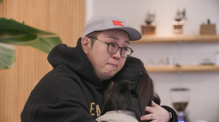 '무당 된' 이건주, 44년만 친모찾고 오열 "나 자신이 불쌍했다" ('아빠하고')