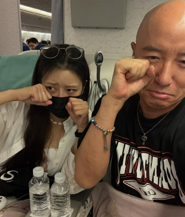 [SCin스타] “비즈니스석 왜 타는 거야” 홍석천, 미주 애교 철벽방어…