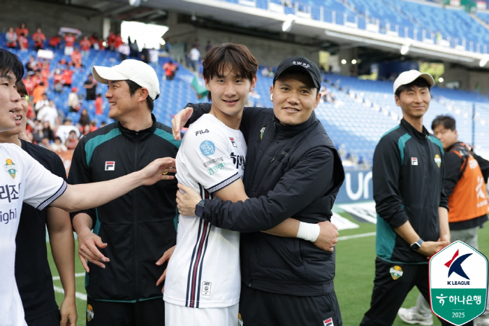 광주 이어 울산까지 꺾었다, '전술 변화부터 교체까지' 감잡은 정경호식 …