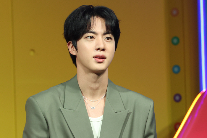 BTS 진, 예능에서도 날아다니네..'기안장'으로 출연자 화제성 1위