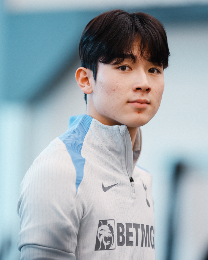 [공식발표]'양민혁+배준호 포함' 국대 5인방 전원 탈락...EFL 시상식은 조용히→'백승호 파트너' 日 국대는 3부 올해의 선수 후보