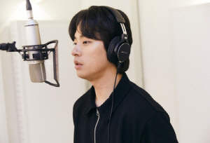 배우 박정민, 시각장애인 위한 오디오북 기증