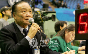 '농구 할배' 별명 좋아한 '장내 아나운서 1호' 염철호씨 별세