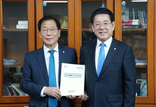 김영록 전남지사, 이재명 캠프에 지역 현안 공약 건의